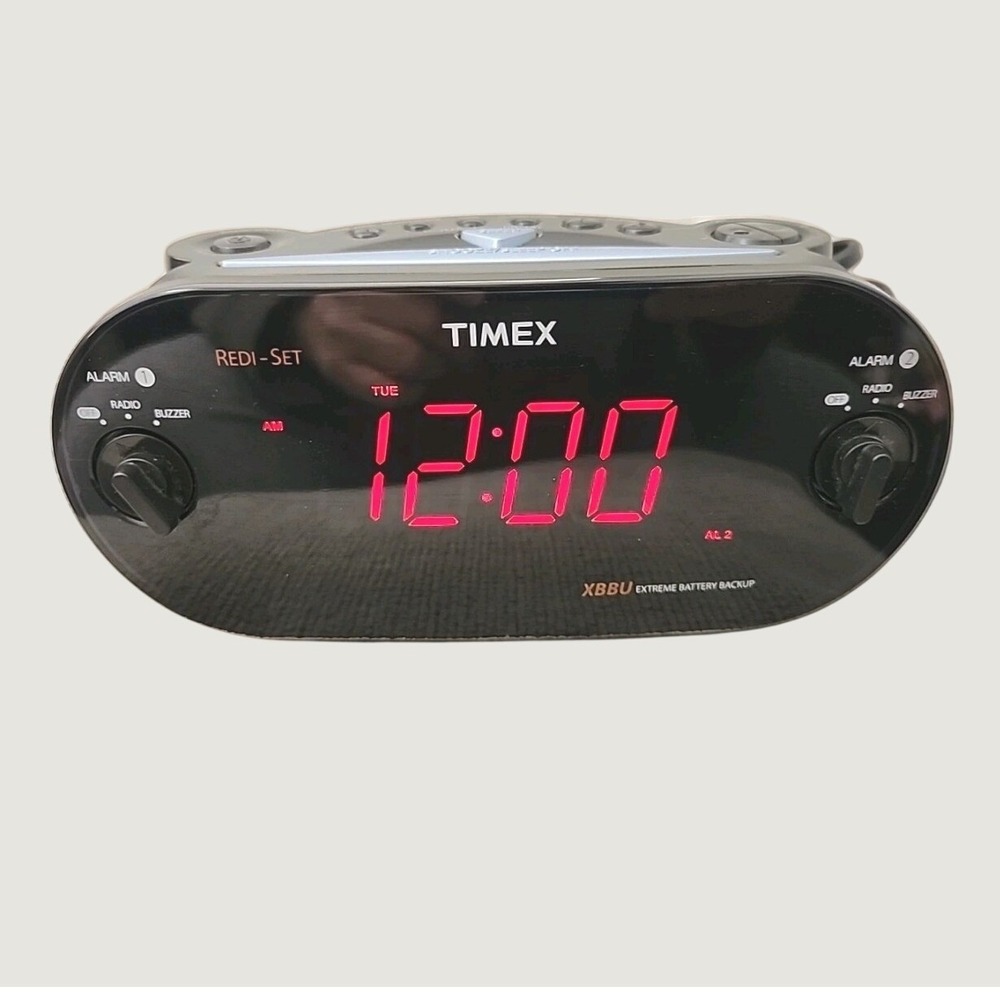 Timex T715 XBBU Redi-Set Dual Alarm Time Clock Radio AM/FM Large Display EUC